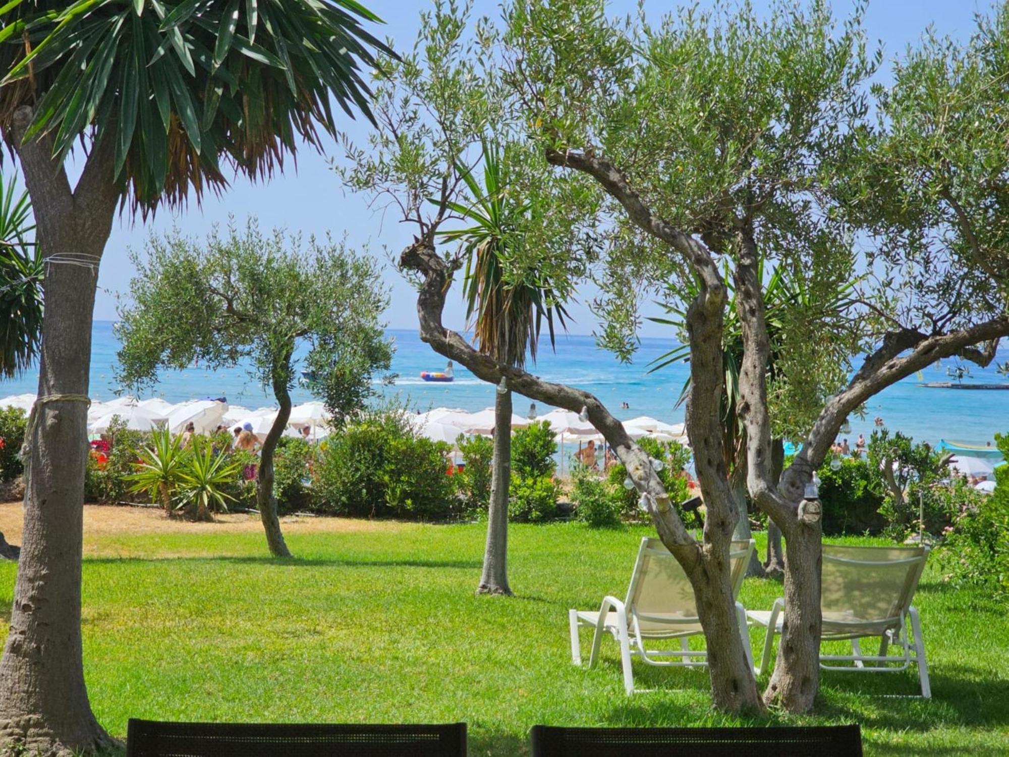 Glyfada Beachfront Apartment A3G Екстер'єр фото