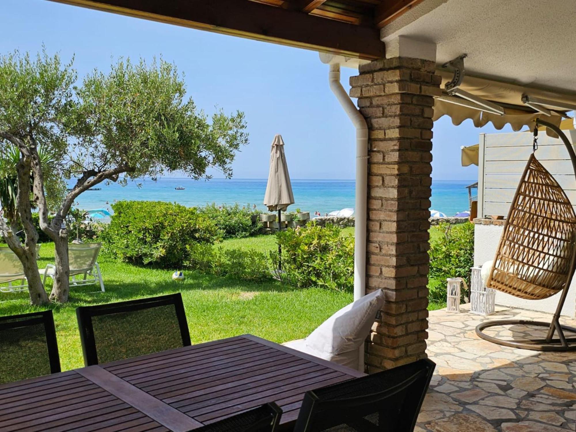 Glyfada Beachfront Apartment A3G Екстер'єр фото